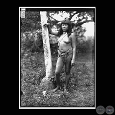 MUJER DE LA TRIBU CHAMACOCO (LADRONTE) - Fotografa de GUIDO BOGGIANI