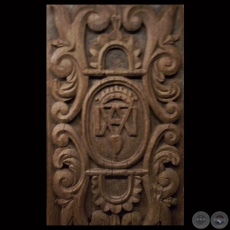 CUARTERONES DE PUERTA ECLESISTICA CON MONOGRAMAS DE LA COMPAA DE JESS - MUSEO JUAN SINFORIANO BOGARN