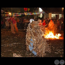 EL ETERNO RITUAL DE RAPTAR LAS DONCELLAS QUE POSEEN EL FUEGO (Fotografas de JORGE OCAMPOS)