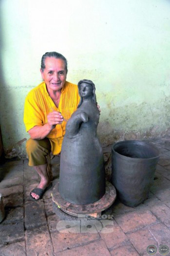 Portal Guaraní - LUISON, 2007 - Cerámica de ROSA BRÍTEZ