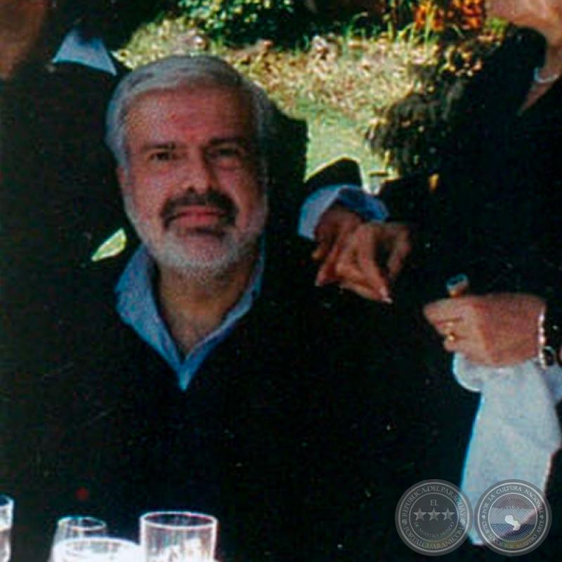 UNA DÉCADA SIN EMILIO PÉREZ CHAVES