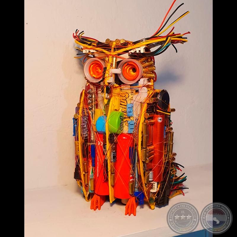 Nano Búho - Escultura de SERGIO BUZÓ