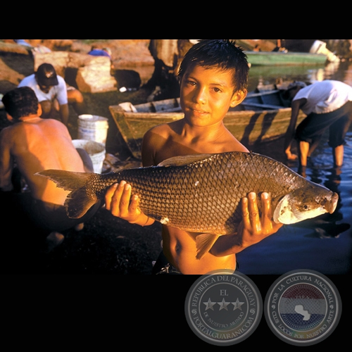 NIÑO CON CARIMBATA - Fotografía de FERNANDO ALLEN