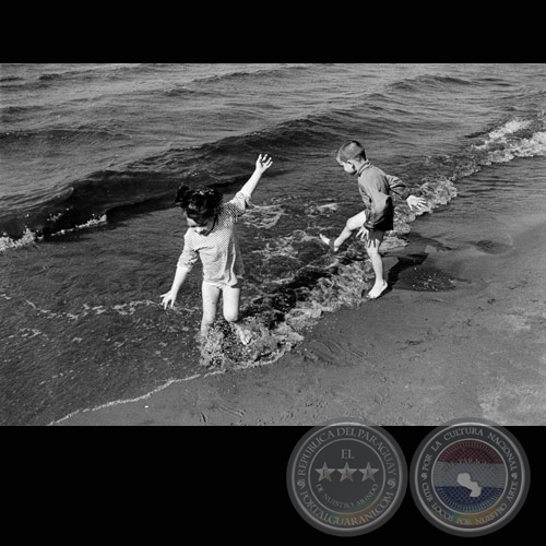 EN EL LAGO - Fotografía de Carlos Bittar - 08/1991 