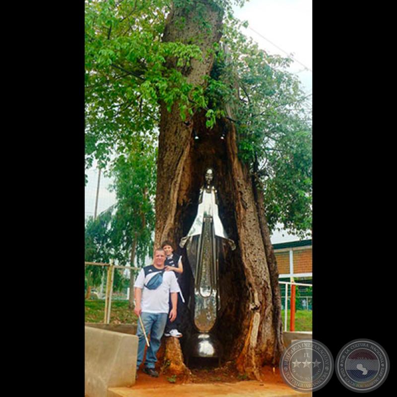 JESÚS, 2012 - Escultura de JUAN PABLO PISTILLI