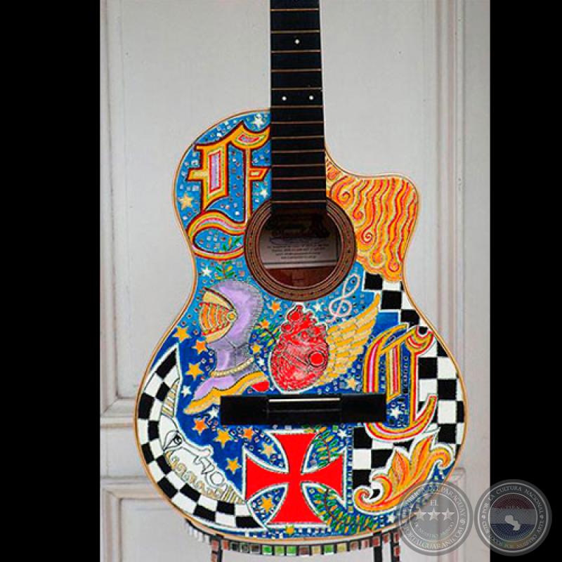 GUITARRAS, 2014 - Objetos Arte de MELVIN ROLDÁN