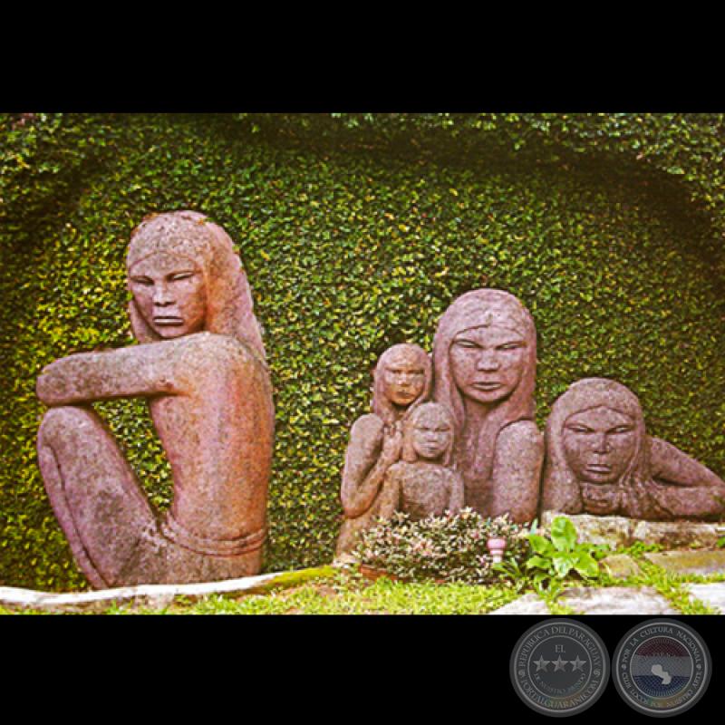 LA FAMILIA, 1971 - Obra de JOSÉ LATERZA PARODI