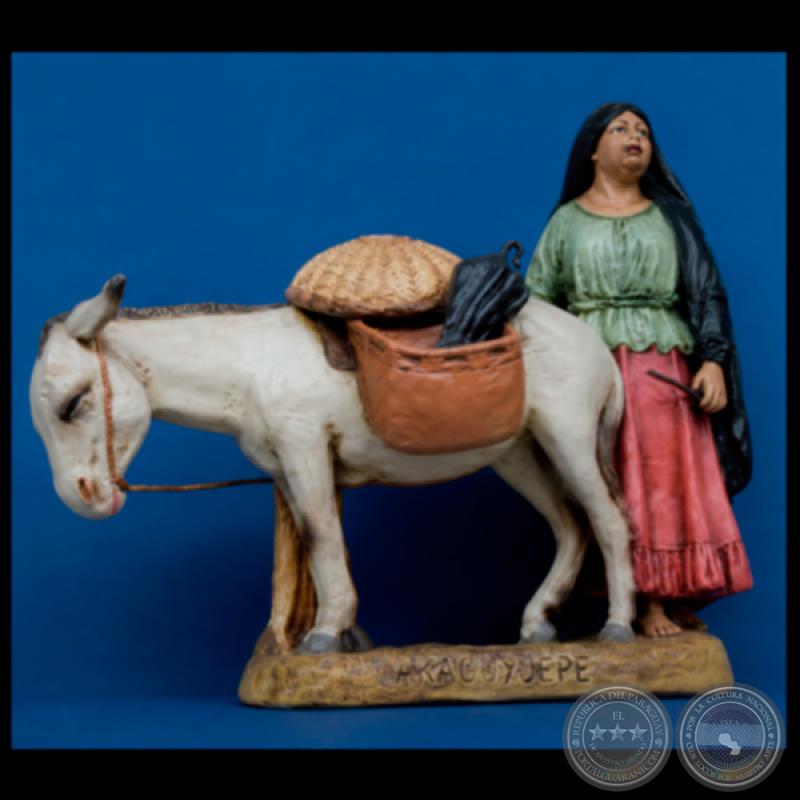 AÑEMUPARIRÉ - Estatuilla de barro cocido de SERAFIN MARSAL