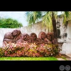 FAMILIA ABORIGEN, 1971 - Obra de JOSÉ LATERZA PARODI