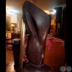 ESCULTURA EN MADERA - Obra de JOSÉ LATERZA PARODI