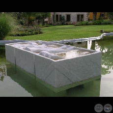 FUENTE - Obra de Nélida Mendoza - Año 2003