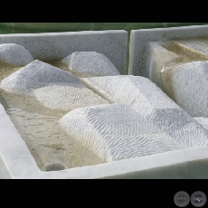 FUENTE (Detalle) - Obra de Nélida Mendoza - Año 2003