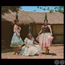 DANZA DE LA BOTELLA - PARAGUAY - Foto de CLAUS HENNING