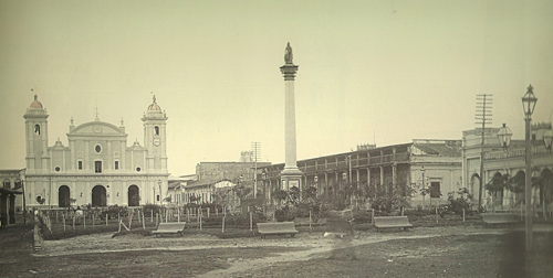 ASUNCIÓN SIGLO XIX - ÁLBUM FOTOGRÁFICO, 2010 - COLECCIÓN JAVIER YUBI